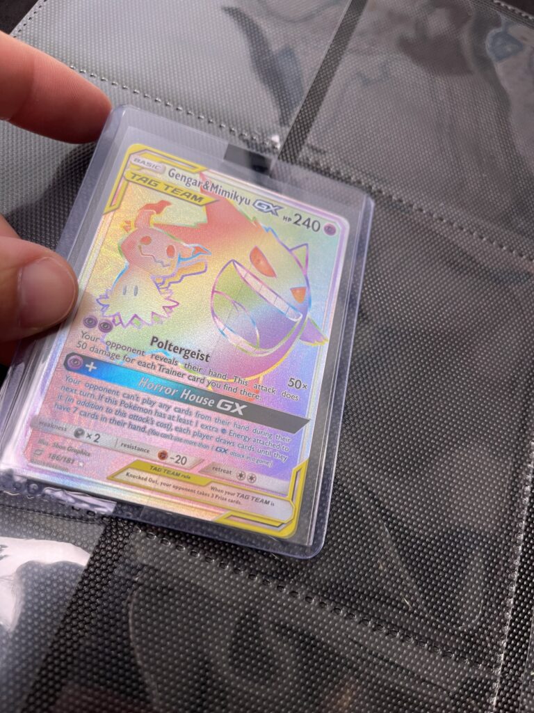 Álbum específico para cartas Pokémon guardadas en Toploader
