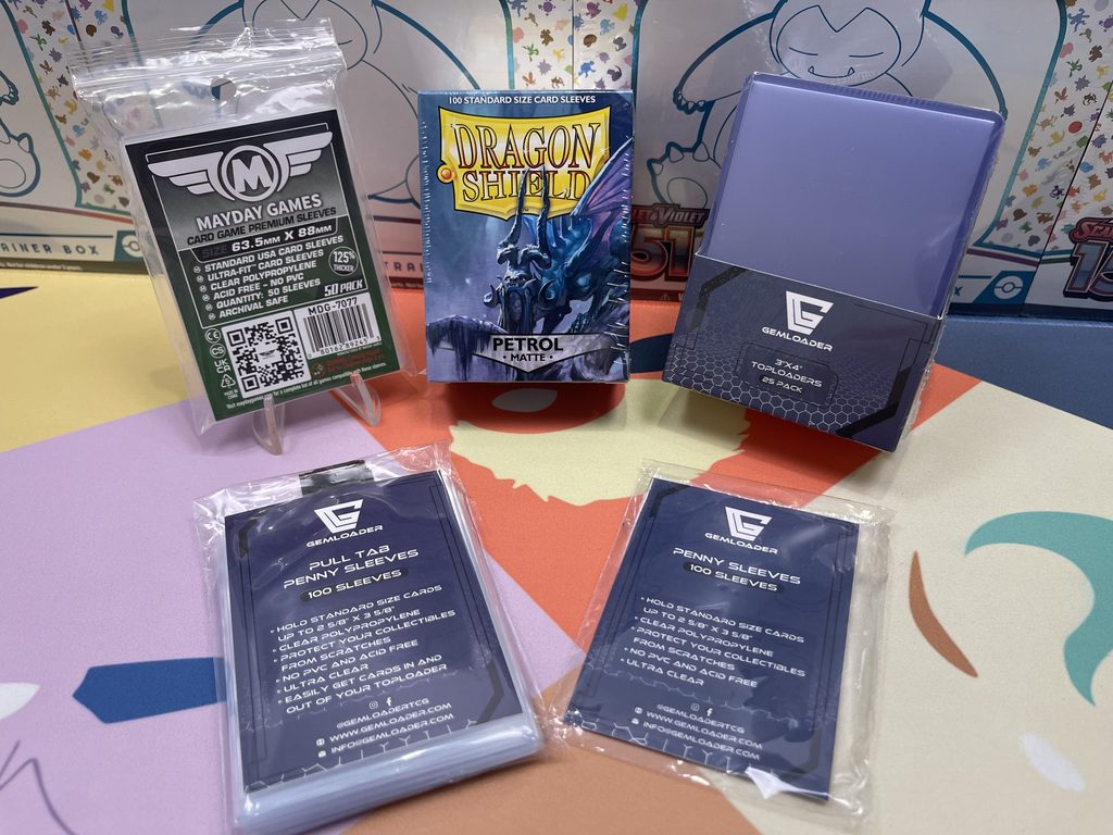 Tipos de fundas para cartas Pokémon TCG: Penny, Premium, Perfect Size y Toploader